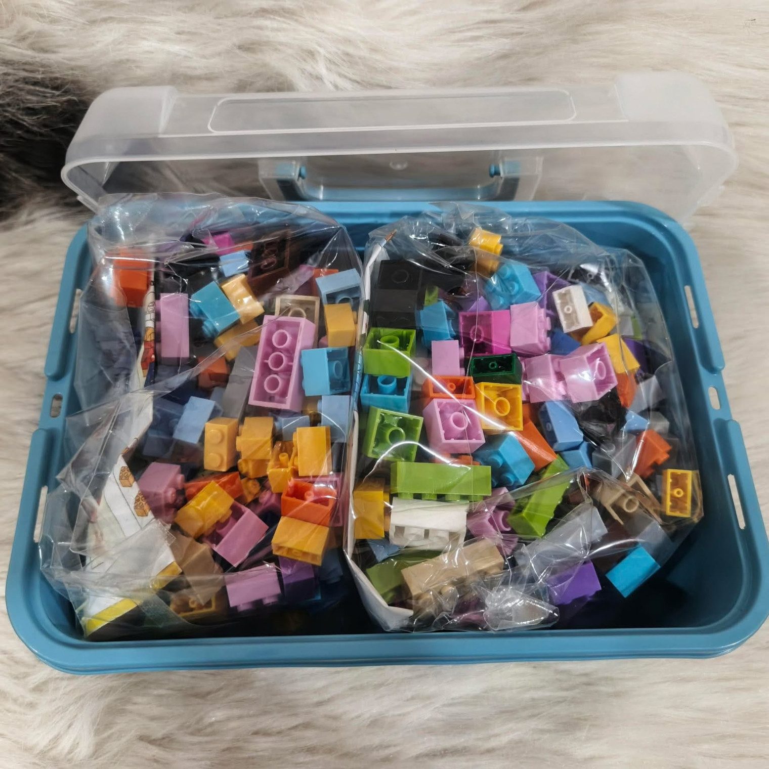 1000-Piece Classic Building Bricks Set Toy - Image 3